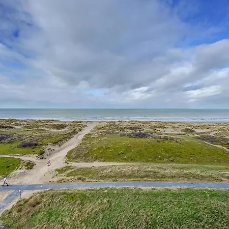 Near The Beach, Cleaning Included * Oostduinkerke